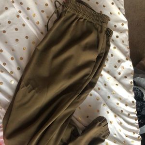 Micheal Kors olive pants